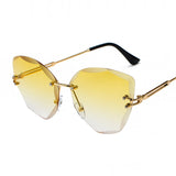 GUVIVI Cat Eye Vintage Sunglasses